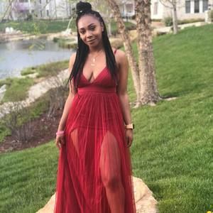 Meet your Posher, Gabby